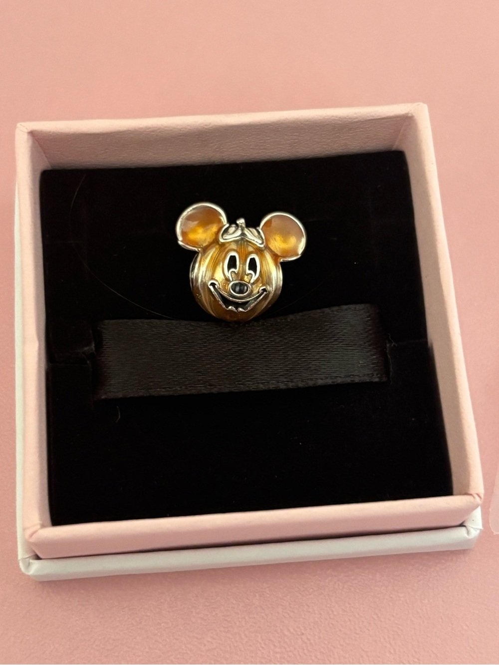 Retired Disney Pumpkin Mickey Pandora